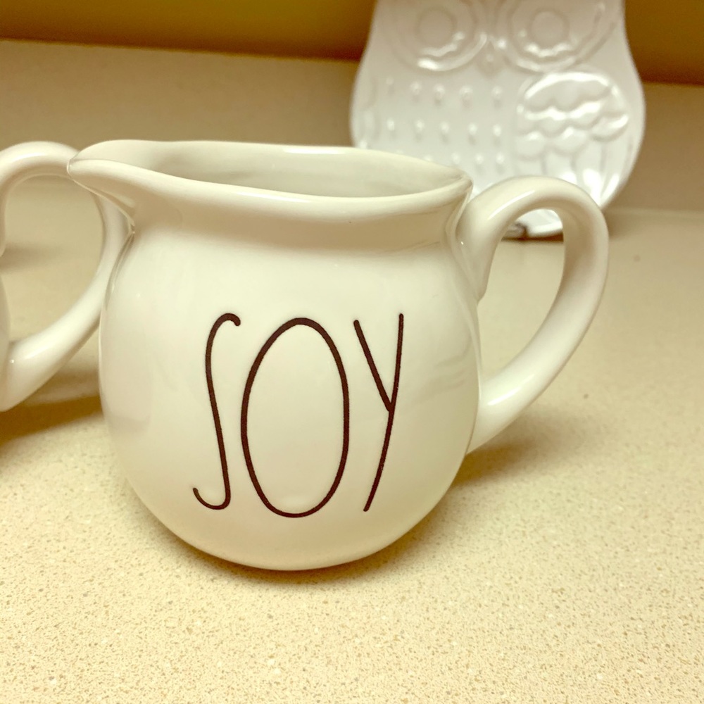 Rae Dunn soy container